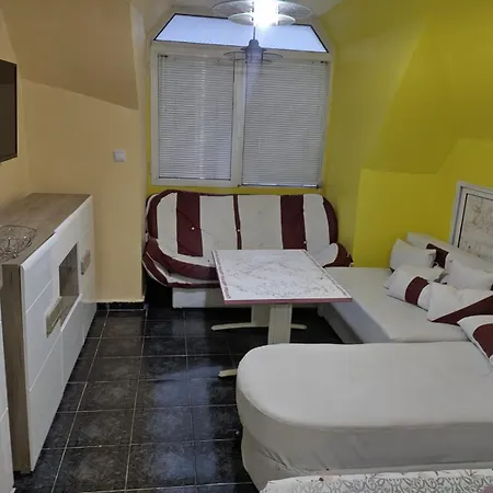 Pomponi Apartment *