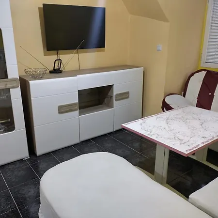 Pomponi Apartment