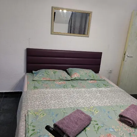 Pomponi Apartment